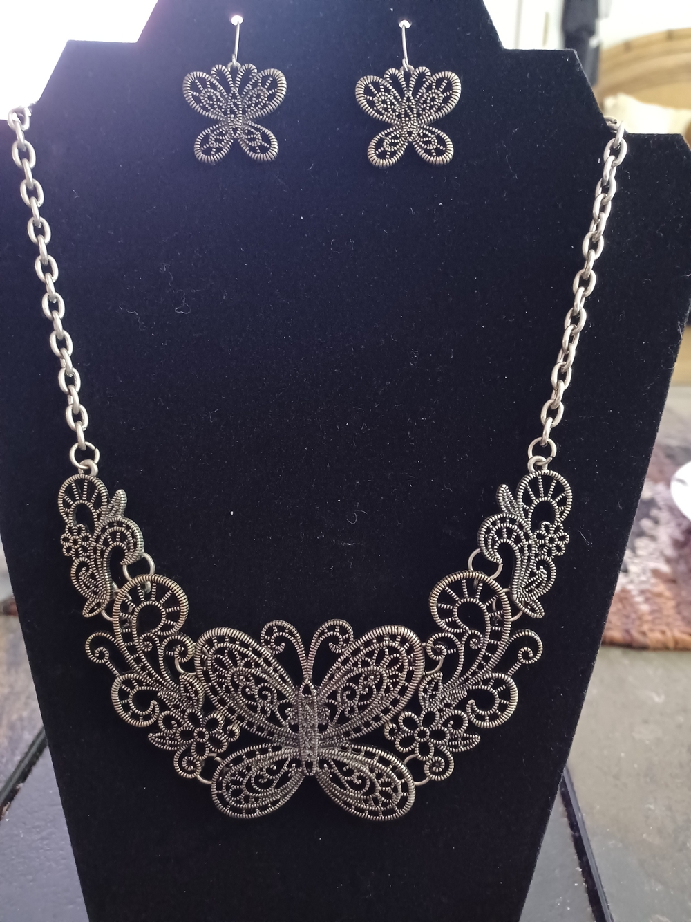 Antique Filigree Butterfly Statement Necklace and Earrings Set - Silver Tone